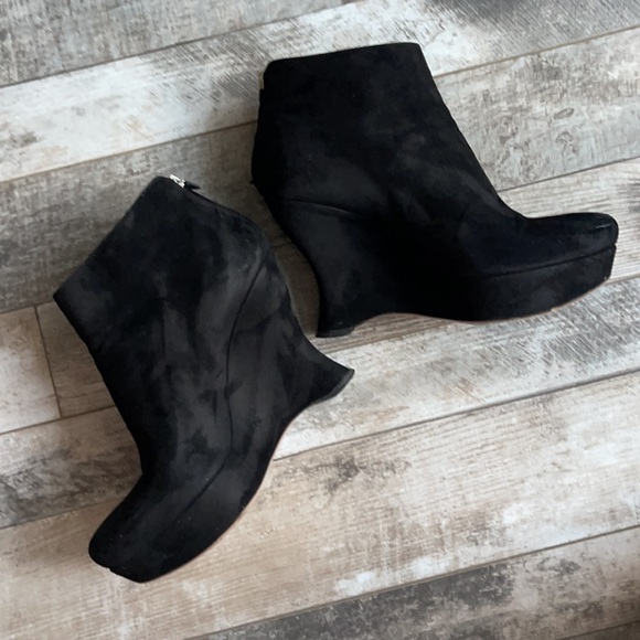 Prada black suede wedge booties size 41 - Picture 5 of 5